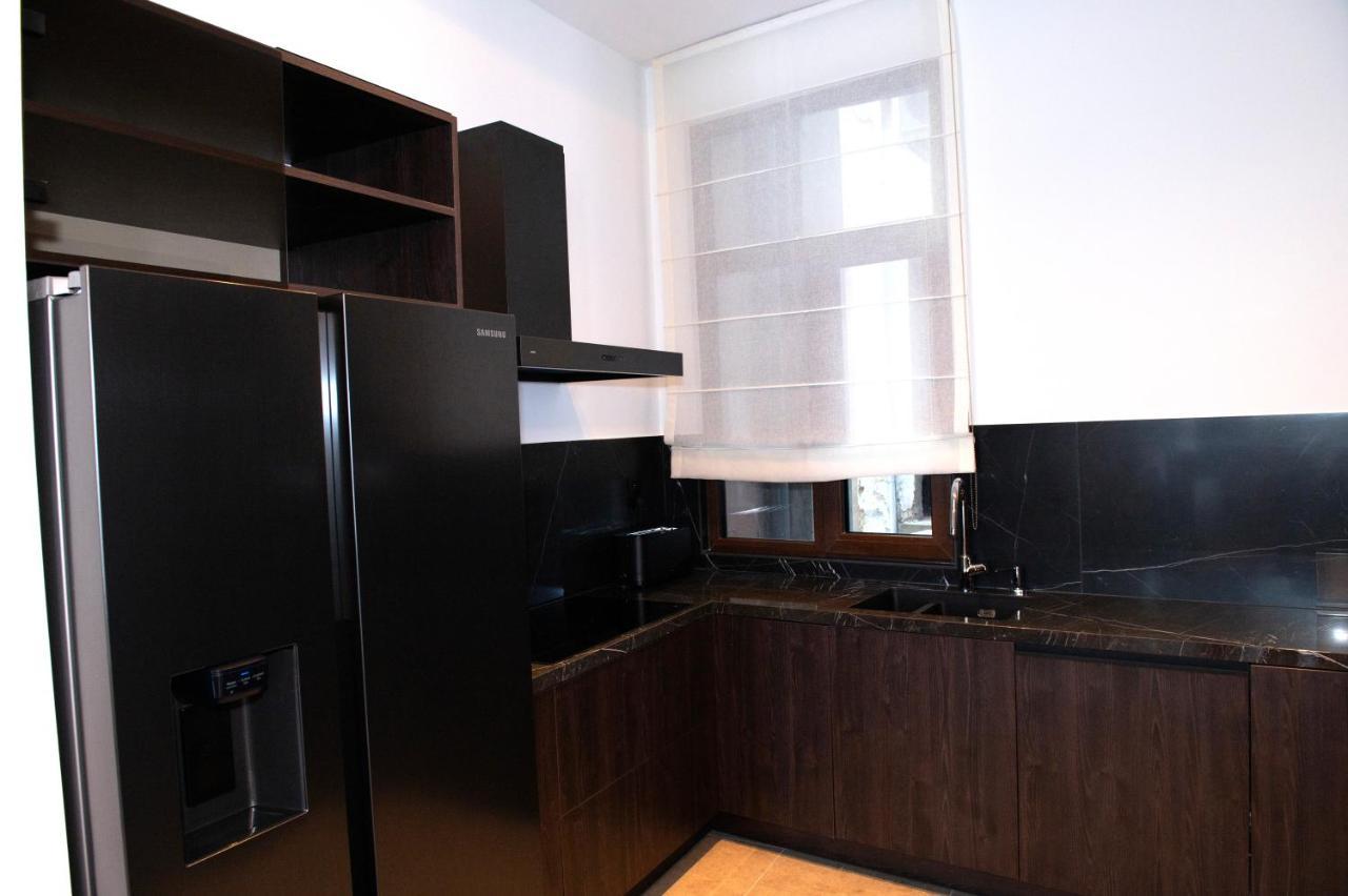 Botanique Suites Airbnb, Антверпен Екстериор снимка