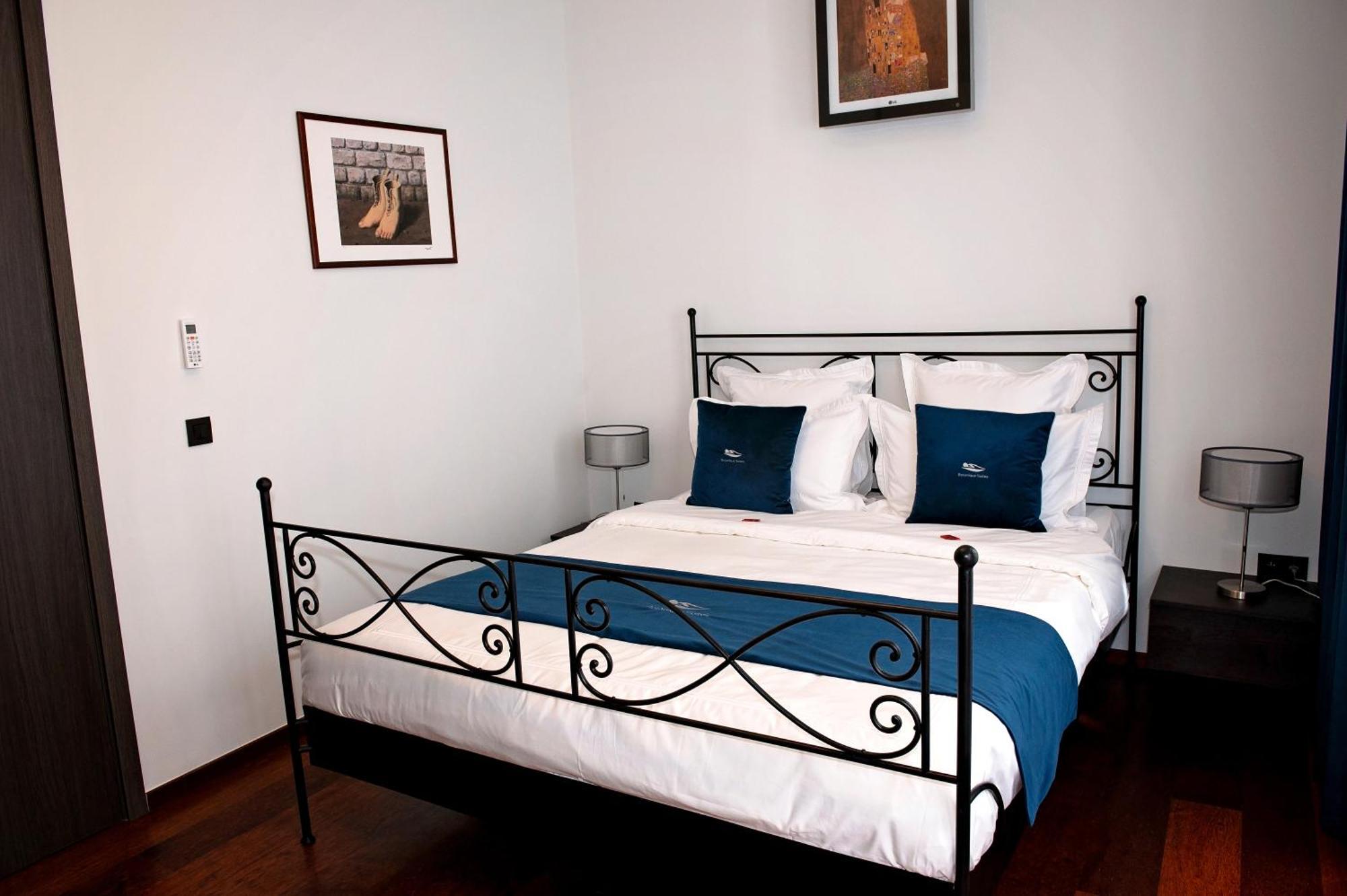 Botanique Suites Airbnb, Антверпен Екстериор снимка