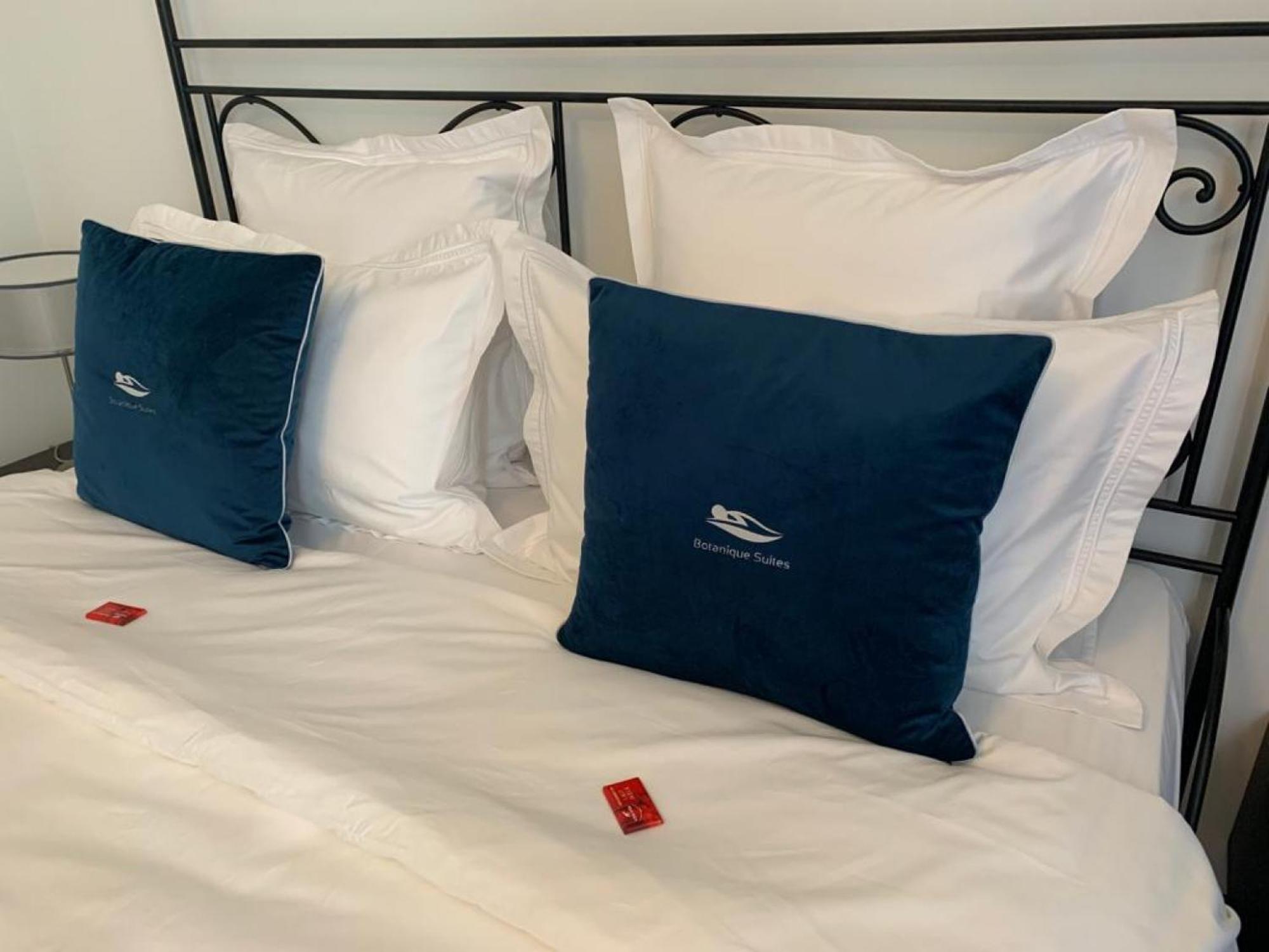 Botanique Suites Airbnb, Антверпен Екстериор снимка
