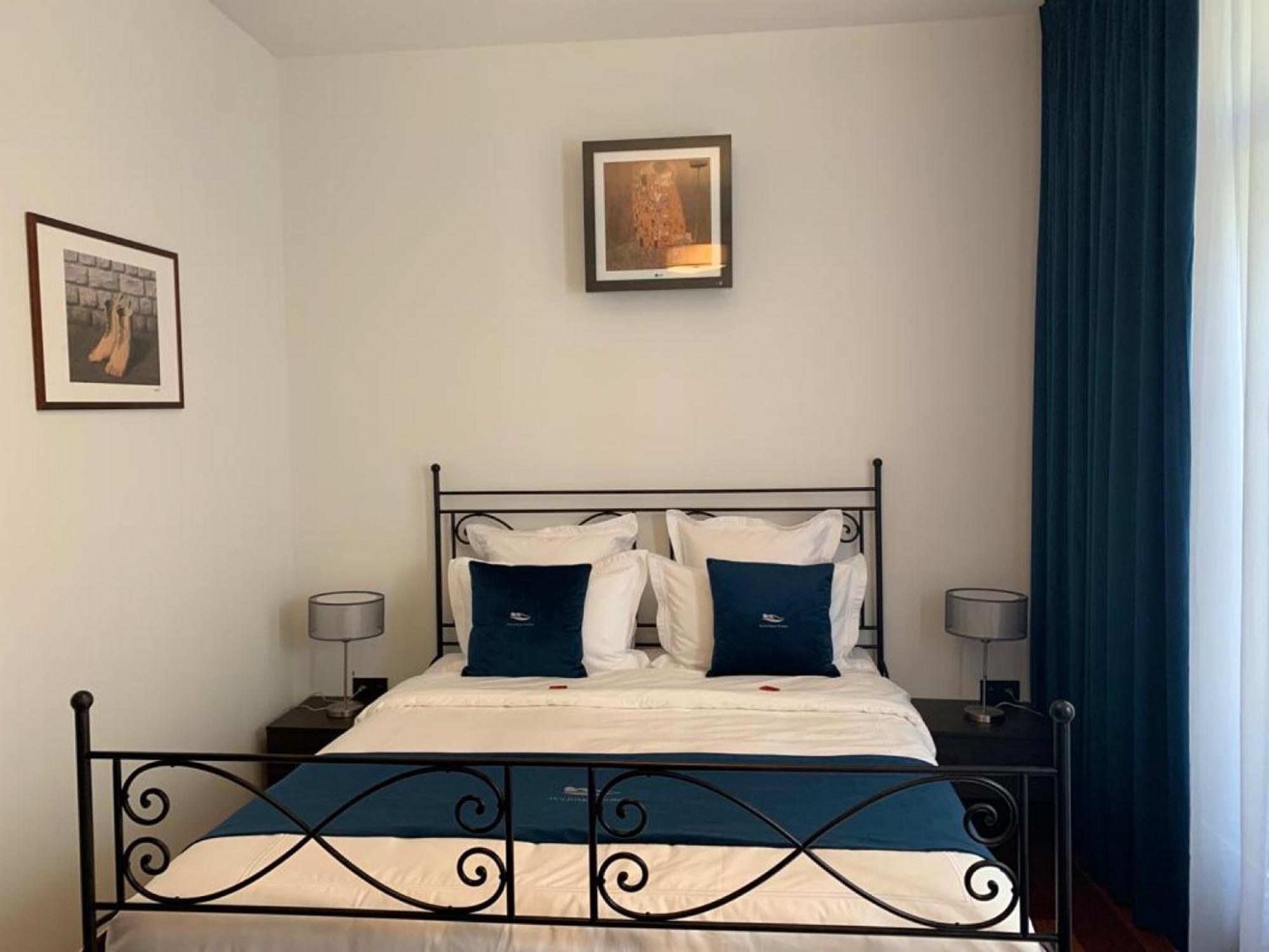 Botanique Suites Airbnb, Антверпен Екстериор снимка