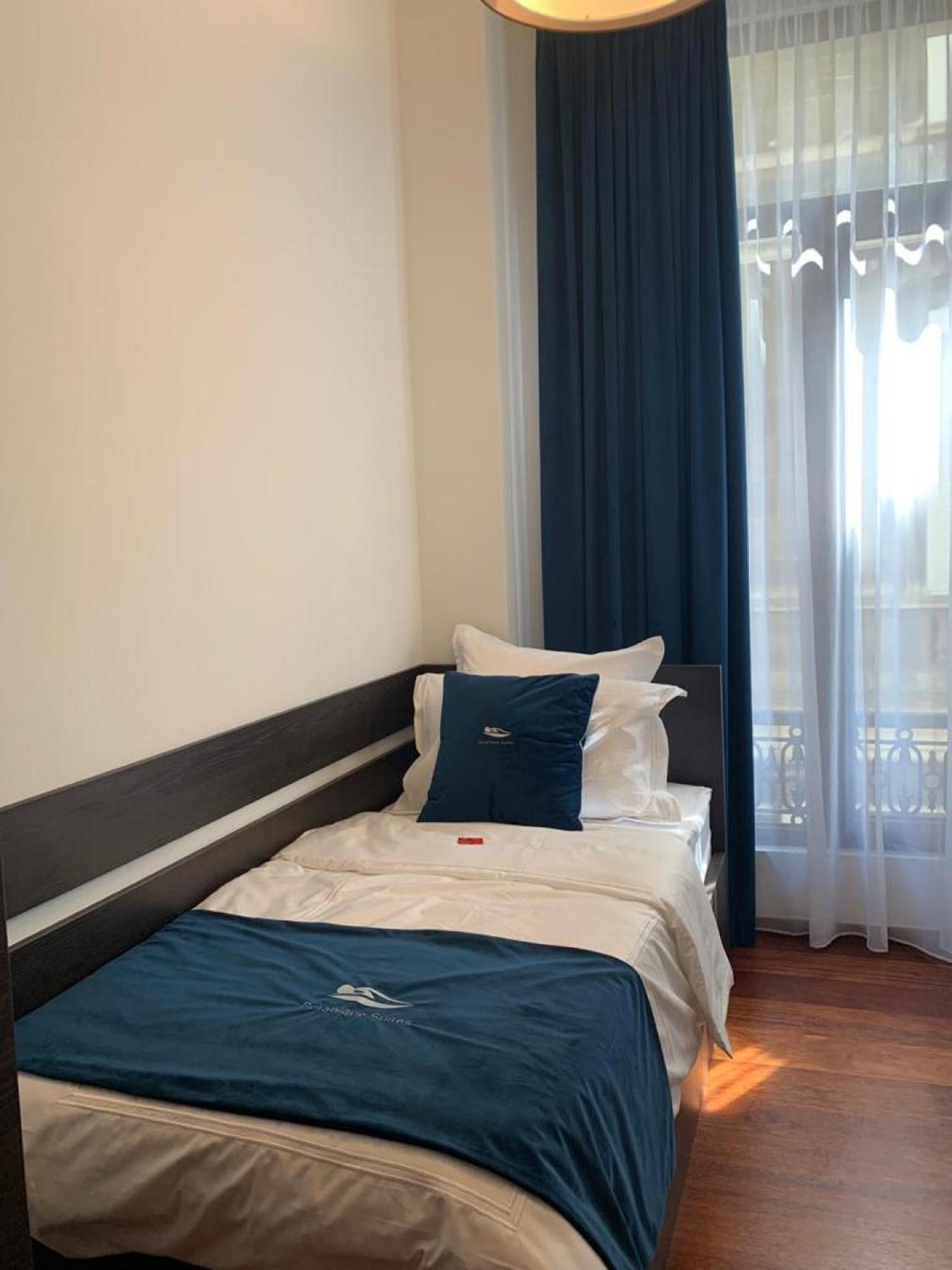 Botanique Suites Airbnb, Антверпен Стая снимка
